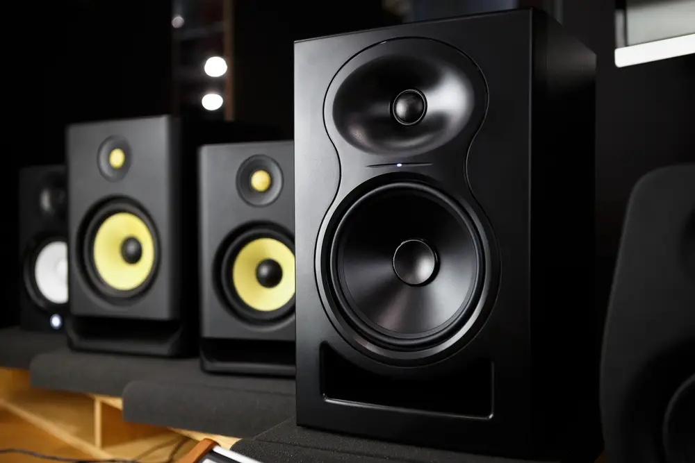 What Kind Of Speakers Do I Need For DJing